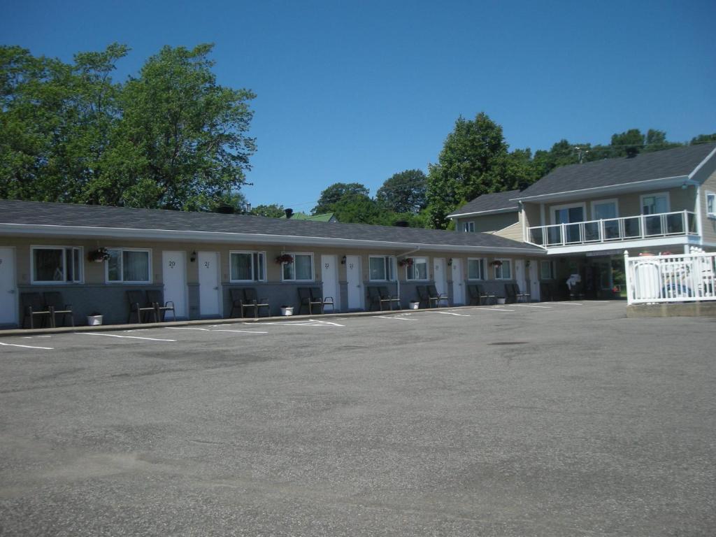 Motel Chevalier Québec Eksteriør bilde